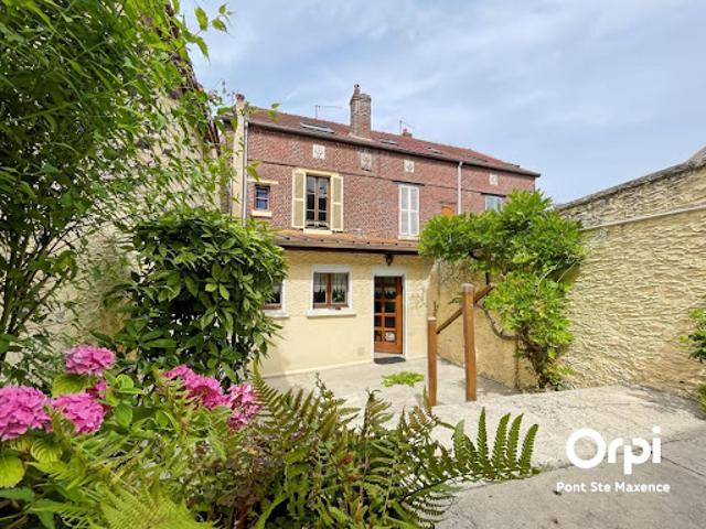 Vente Maison de ville 4 pièces 104.5 m2 Pont Sainte Maxence