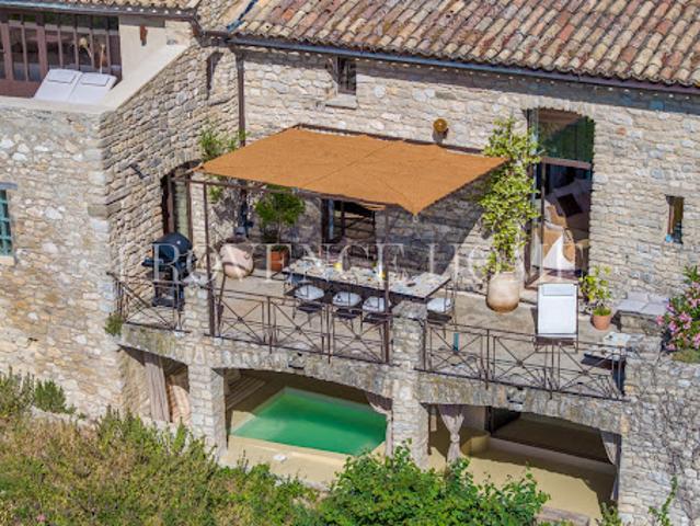 Vente Maison de ville 4 pièces 200 m2 Murs