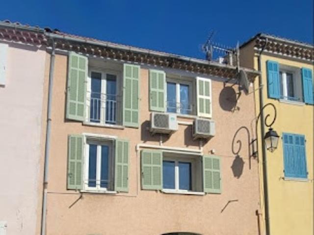 Vente Maison de ville 4 pièces 77 m2 Pierrefeu du Var