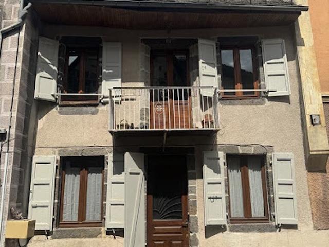 Vente Maison de ville 4 pièces 82 m2 Vic sur Cère
