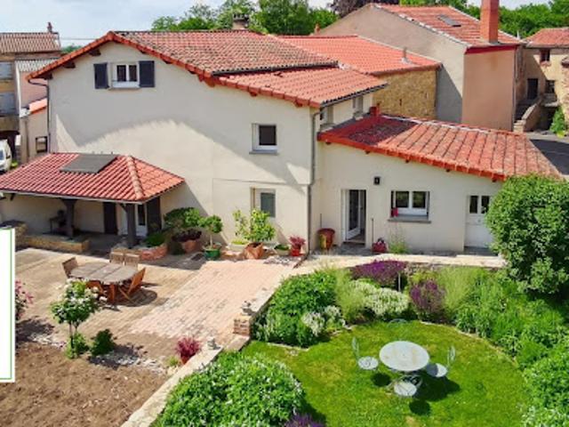 Vente Maison de ville 5 pièces 120 m2 Saint Rémy de Chargnat