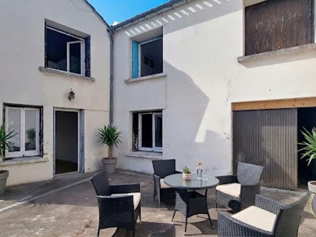 Vente Maison de ville 5 pièces 143.04 m2 Saint Antoine de Breuilh