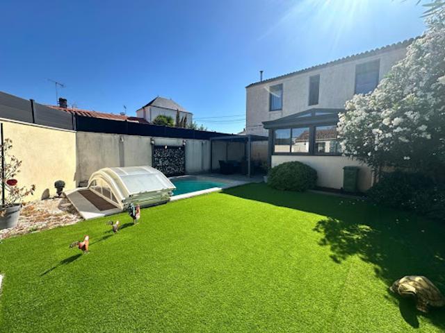 Vente Maison de ville 5 pièces 160 m2 Saintes
