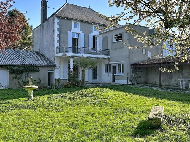 Vente Maison de ville 5 pièces 230m² Parthenay
