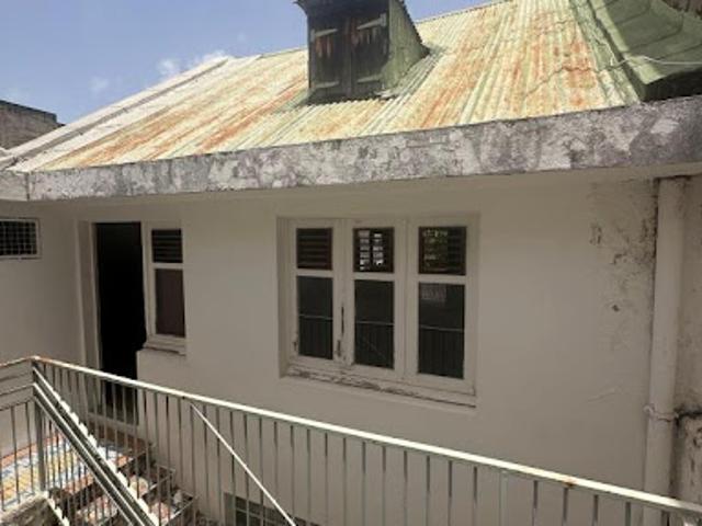 Vente Maison de ville 5 pièces 243.68 m2 Basse terre
