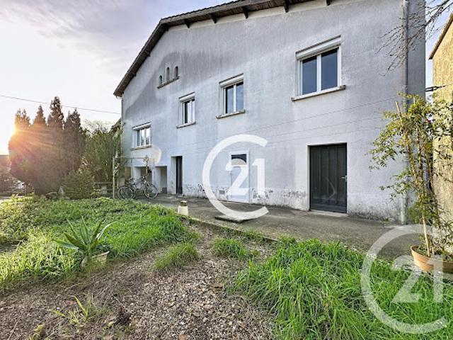 Vente Maison de ville 6 pièces 109.3 m2 Châteaubernard