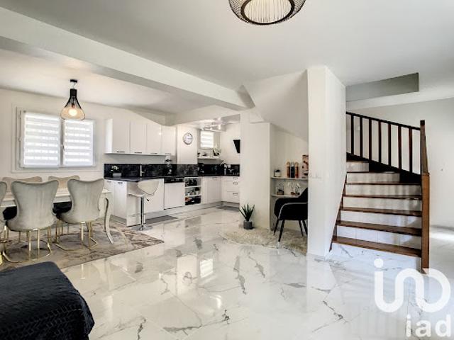 Vente Maison de ville 6 pièces 120 m2 Chevry Cossigny