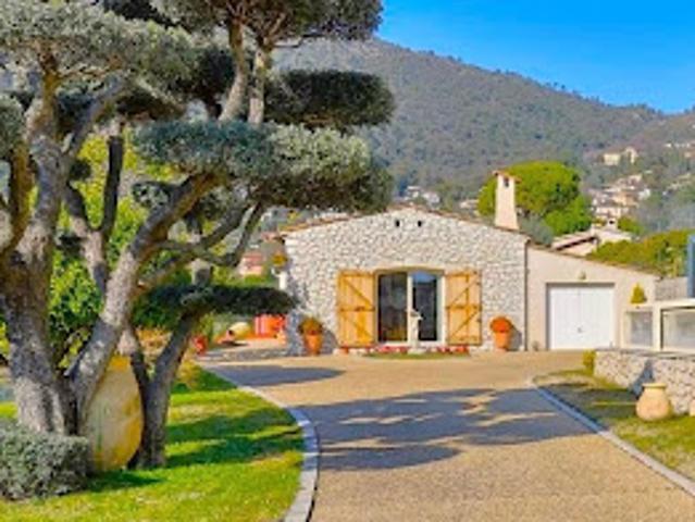 Vente Maison de ville 6 pièces 130 m2 Falicon