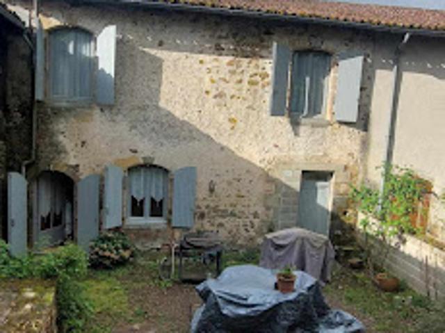 Vente Maison 6 pièces 132 m2 Brillac