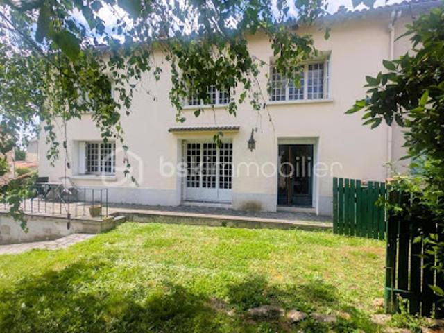 Vente Maison de ville 6 pièces 145 m2 Fenioux