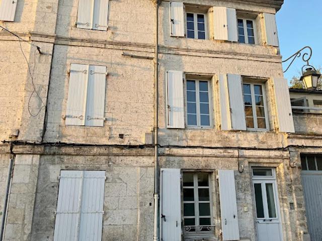 Vente Maison de ville 6 pièces 142 m2 Angouleme