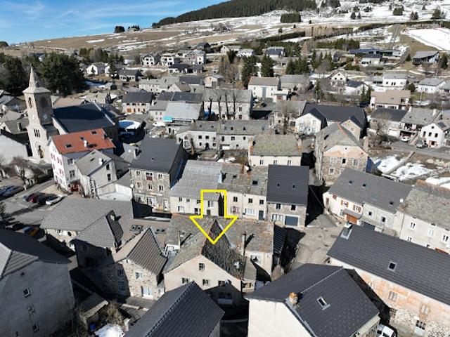 Vente Maison 8 pièces 130 m2 Les Estables