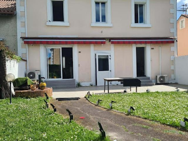 Vente Maison de ville 8 pièces 198 m2 Saint Astier