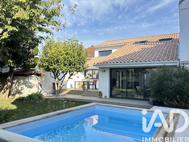 Vente Maison de ville 8 pièces 200 m2 Machecoul