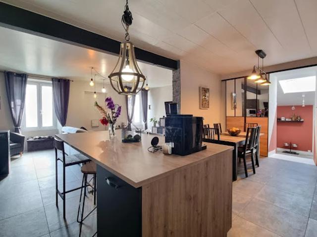 Vente Maison 8 pièces 200 m2 Lieusaint