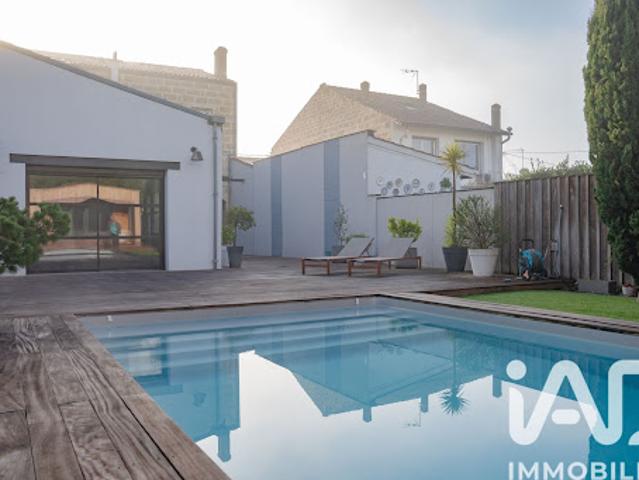Vente Maison de ville 8 pièces 236 m2 Begles