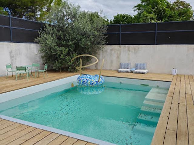 Vente Maison 8 pièces 270 m2 Allègre les Fumades