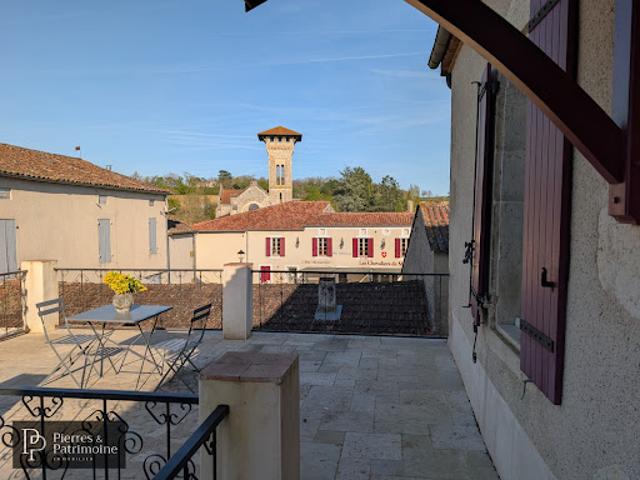 Vente Maison 8 pièces 270 m2 Lamontjoie