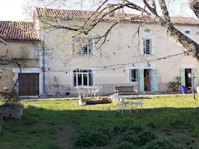 Vente Maison 9 pièces 215 m2 Mareuil