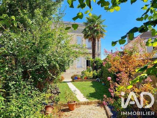 Vente Maison de ville 9 pièces 231 m2 Cognac