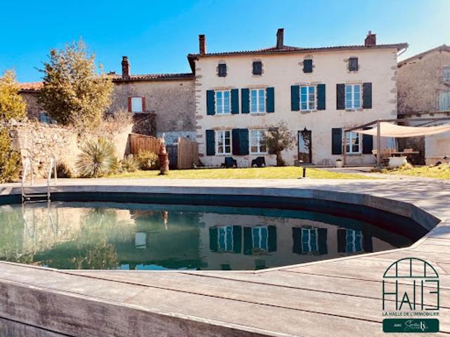 Vente Maison de ville 9 pièces 311 m2 Confolens