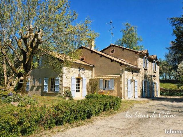 Vente | Maison en pierre | 9p | 5ch | 250 m² | Thiviers | Expo Est | Jardin