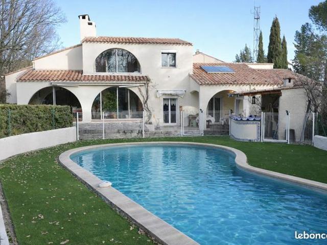 Vente | Maison et grand terrain | 14p | 6ch | 297.86 m² | Saint Martin de Londres | Expo Sud | Terrasse · Jardin · Piscine