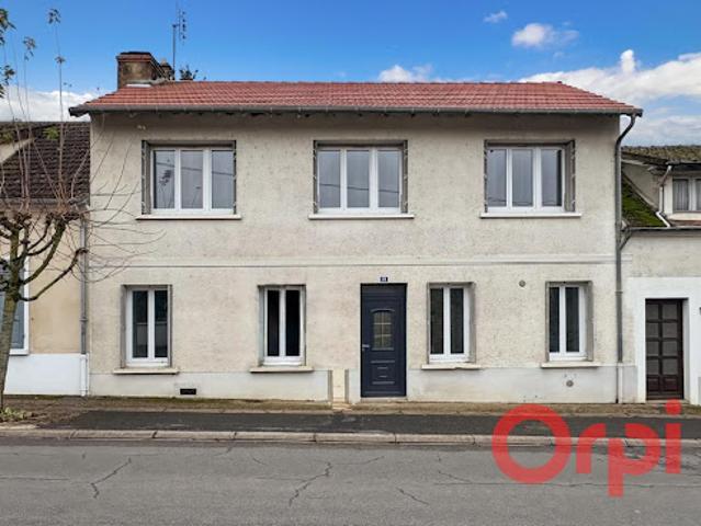 Vente Maison individuelle 4 pièces 88 m2 Ainay le Château