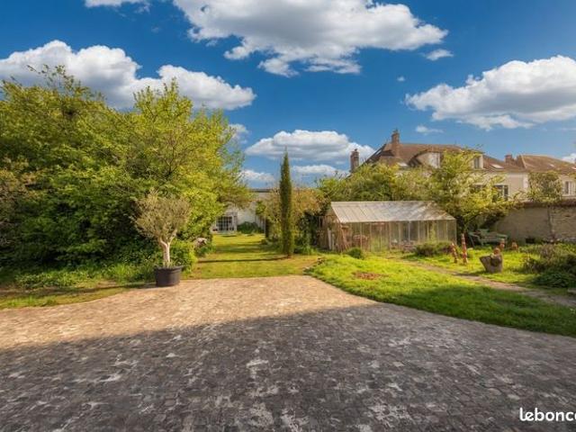 Vente | Maison / Loft | 8p | 5ch | 280 m² | Moret Loing et Orvanne | Expo Est/Ouest/Nord | Terrasse & grand Jardin