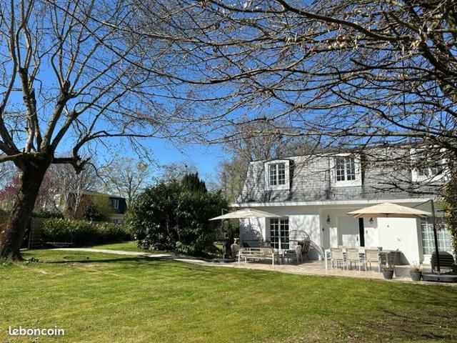 Vente Maison Mansart 260 m² 5 chambres Proche Ecoles LFA et Commerces
