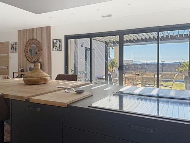 Vente maison plain pied contemporaine avec piscine,Rochefort du Gard