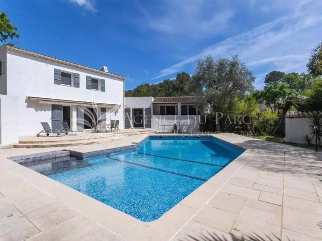 Vente Maison Roquefort les Pins 1 240 000 €