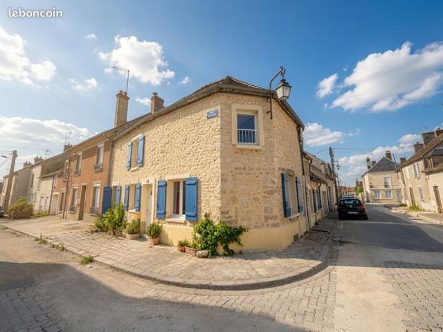 Vente | Maison T5 | 5p | 3ch | 133 + 68 m² | Château Landon | Expo Nord Est/Sud Est | Terrasse