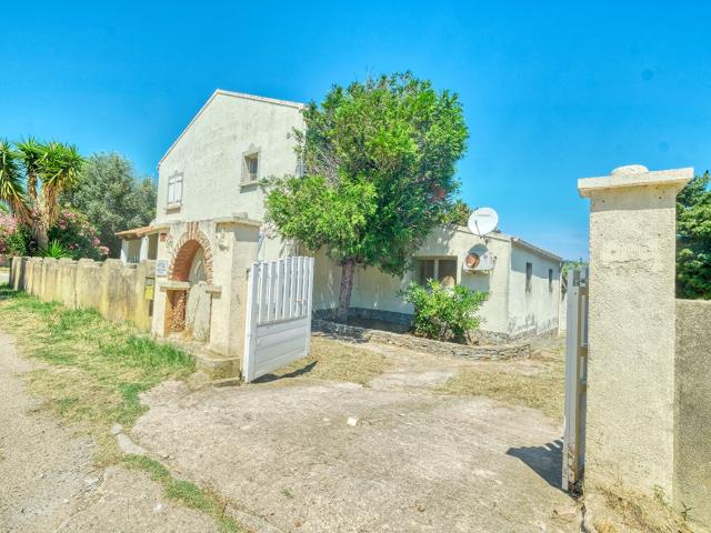 Vente maison T5 Cap Corse Macinaggio Rogliano 186 m2 avec jardin 1110 m2 dépendance garage