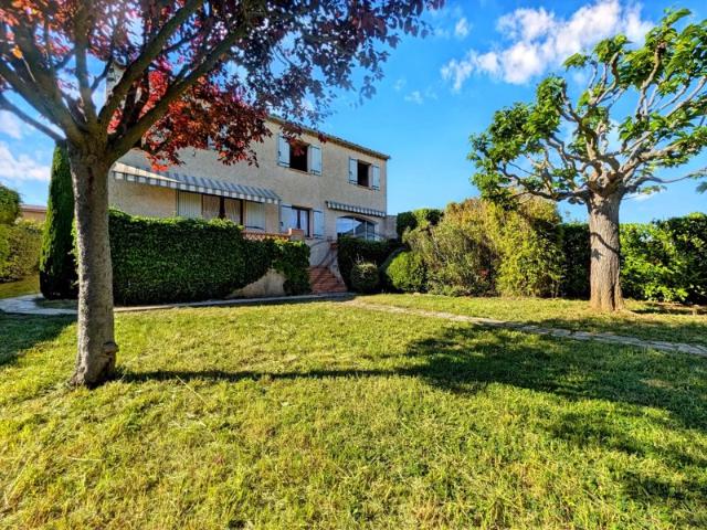 Vente Maison T5 avec jardin et garage, la Tour d'Aigues