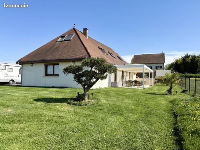Vente | Maison T6+ | 7p | 5ch | 207 m² | Montgueux | Expo Est/Ouest | Terrasse · Jardin · Piscine