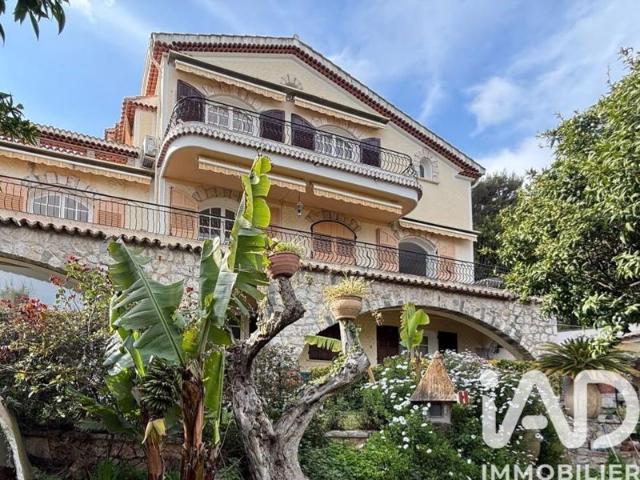 Vente Maison traditionnelle 14 pièces