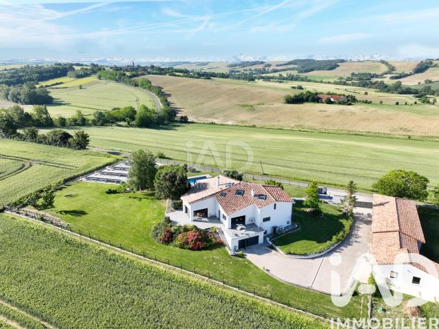 Vente Maison traditionnelle 7 pièces 262m² Saint Léon