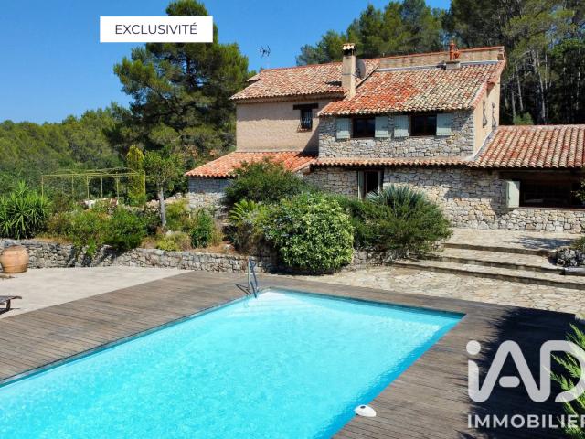 Vente Maison traditionnelle 9 pièces 200m² Tourrettes