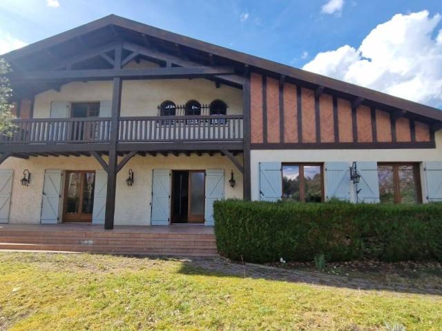 Vente Maison traditionnelle 9 pièces