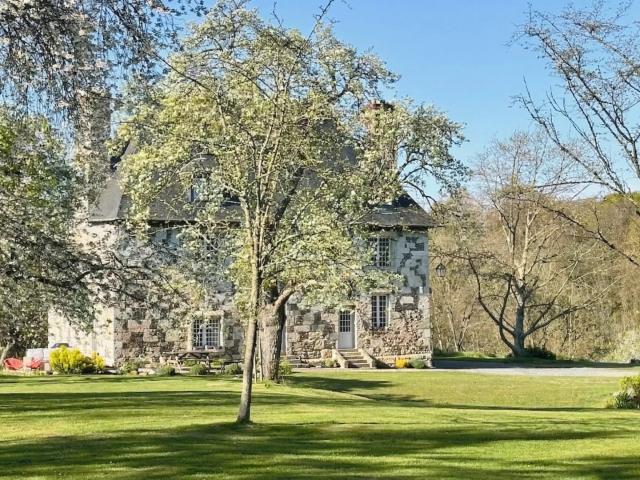 Vente Majestueux Manoir du XVᵉ siècle et sa Chaumière, à 10 minutes de Honfleur