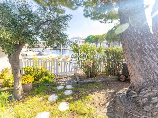 Vente Marina d'angle avec ponton et jardin LE GRAU DU ROI