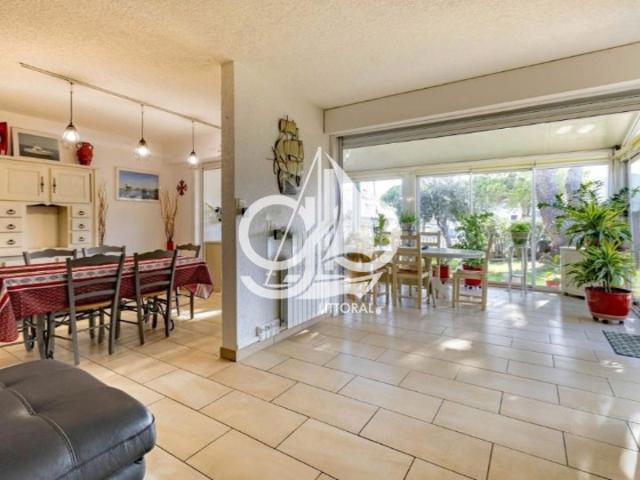 Vente Marina d'angle avec ponton et jardin LE GRAU DU ROI