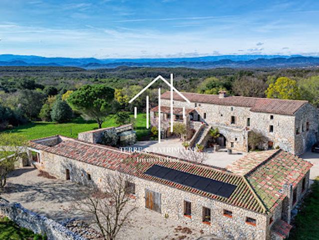 Vente Maison 10 pièces 340 m2 Barjac