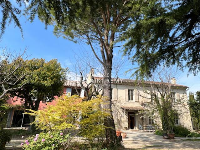 Vente Maison 10 pièces 800 m2 Graveson