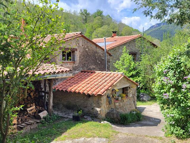 Vente Mas 12 pièces 300 m2 Saint Laurent de Cerdans