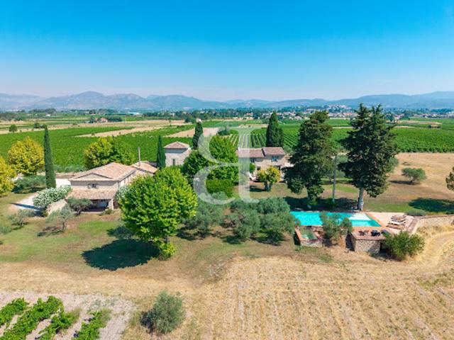 Vente Mas 14 pièces 450 m2 Caromb