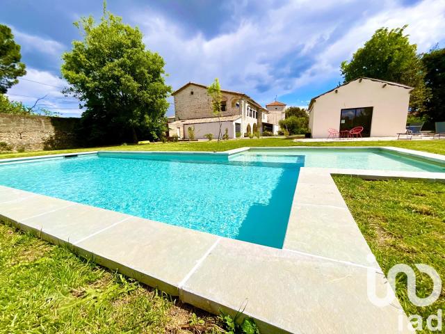 Vente Mas 7 pièces 290m² Alès
