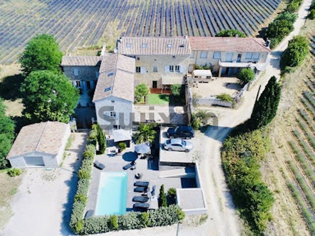Vente Mas 40 pièces 589 m2 Uzès
