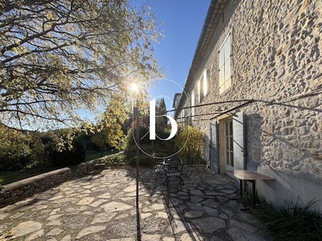 Vente Mas 4 pièces 220 m2 Saint Théodorit